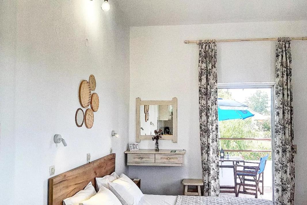 Voula Accommodation Агиос-Георгиос Экстерьер фото